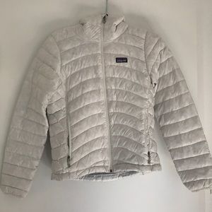 Patagonia white/grey light weight down jacket
